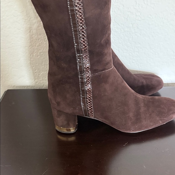 Tory Burch Uma Brown suede Logo  Boots. Size 10 - Picture 11 of 14